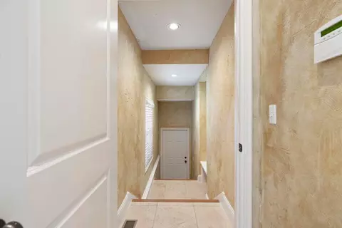 Entry Way - 3965 E Turtle Hatch Rd, Springfield, MO 65809 photo 11 of 13