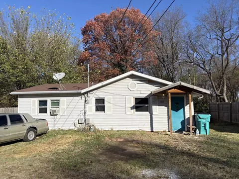 1031 W Kerr St, Springfield, MO 65803 photo 1