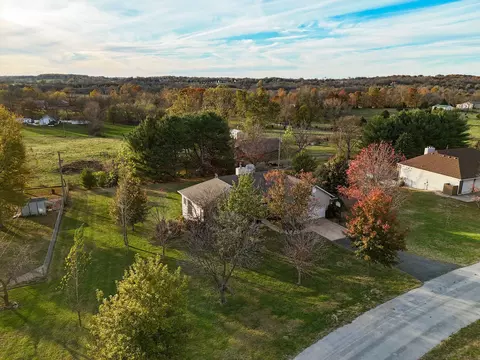1975 Buckeye Ln, Nixa, MO 65714 photo 2