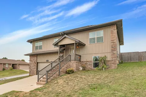 1109 W Eunice St, Ozark, MO 65721 photo 2