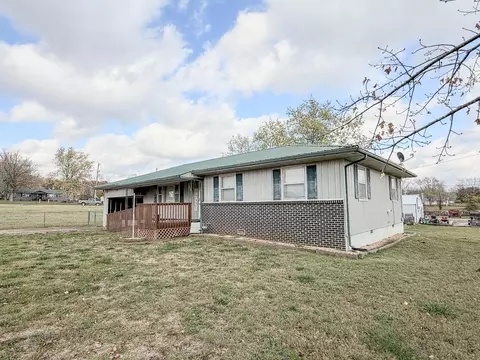102 S Washburn St, Exeter, MO 65647 photo 2