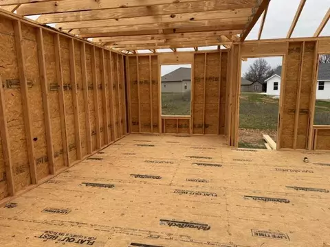 657 W Pinewood St, Nixa, MO 65714 photo 3