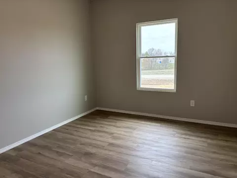 Bedroom - 5487 S 250th, Buffalo, MO 65622 photo 3 of 3