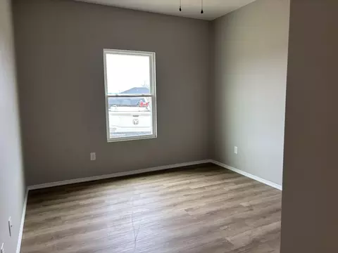 Bedroom - 5489 S 250th Rd, Buffalo, MO 65622 photo 2 of 2