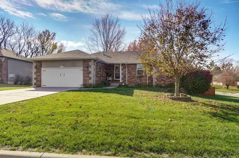 3002 W Crestwood, Ozark, MO 65721 photo 2