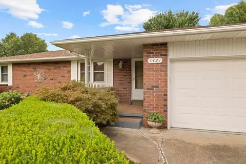 1421 S Catalina Ave, Springfield, MO 65804 photo 2