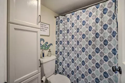 Bath - 570 Abby Ln #3, Branson, MO 65616 photo 2 of 2