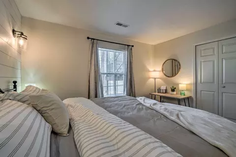 Bedroom - 570 Abby Ln #3, Branson, MO 65616 photo 3 of 3