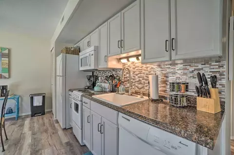 Kitchen - 570 Abby Ln #3, Branson, MO 65616 photo 1 of 2
