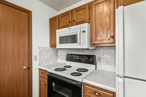 1251 N Colgate Ave, Springfield, MO 65802 photo 11