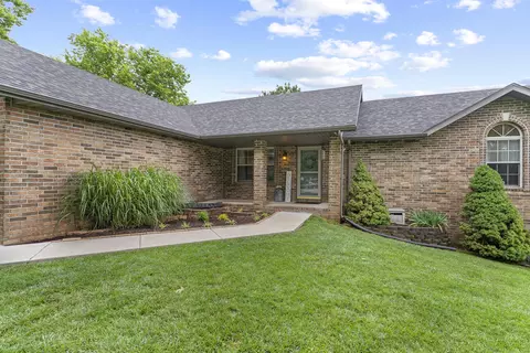 102 Jacaranda, Willard, MO 65781 photo 4
