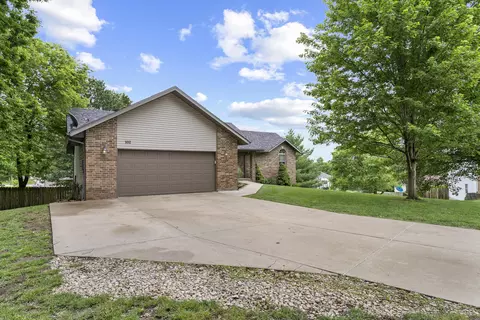 102 Jacaranda, Willard, MO 65781 photo 2