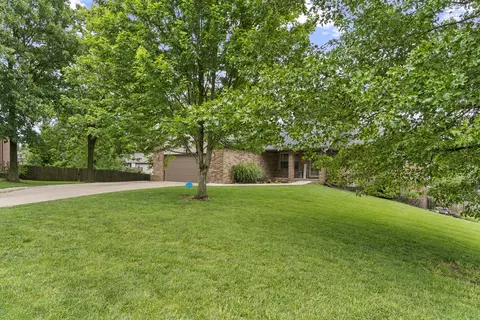102 Jacaranda, Willard, MO 65781 photo 3