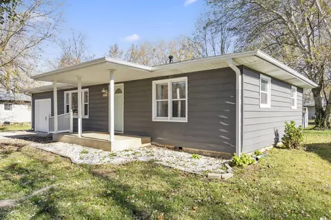 326 N Vine St, Marshfield, MO 65706 photo 4