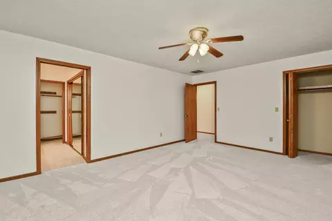 1923 S White Oak Ave, Springfield, MO 65809 photo 14