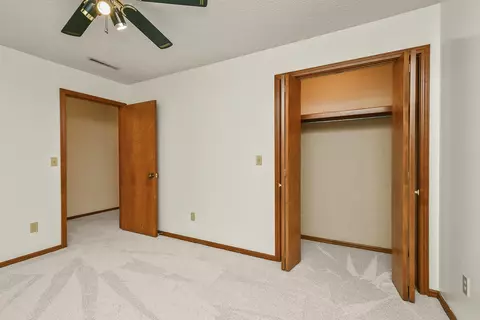 1923 S White Oak Ave, Springfield, MO 65809 photo 8
