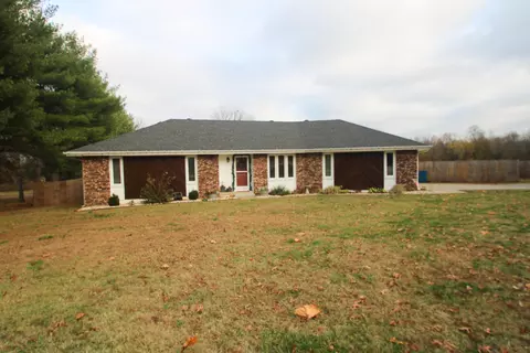 8352 N Oaklawn Dr, Willard, MO 65781 photo 1