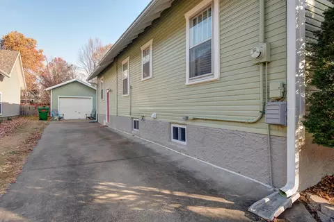 1325 E Monroe St, Springfield, MO 65804 photo 6
