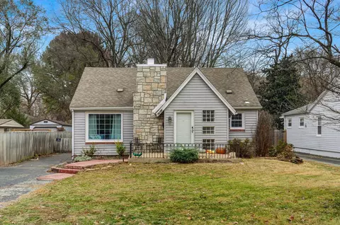 1504 S Jefferson Ave, Springfield, MO 65807