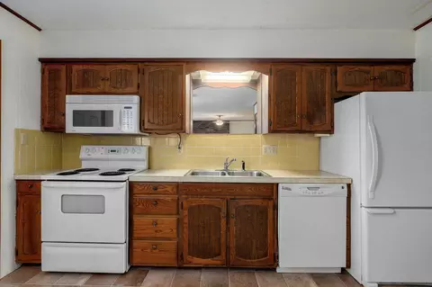 130 E Hazel St, Monett, MO 65708 photo 12