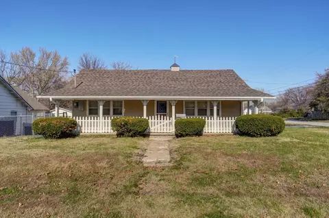 903 W Turner St, Springfield, MO 65803 photo 1