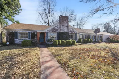 806 E Linwood Dr, Springfield, MO 65807