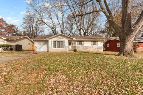 1241 E Rosebrier St, Springfield, MO 65804 photo 1