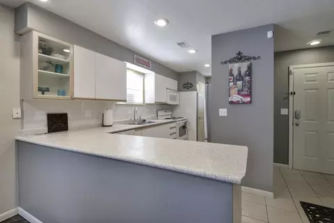 Kitchen - 192 W Rockford Dr #4, Branson, MO 65616 photo 1 of 3