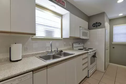 Kitchen - 192 W Rockford Dr #4, Branson, MO 65616 photo 2 of 3
