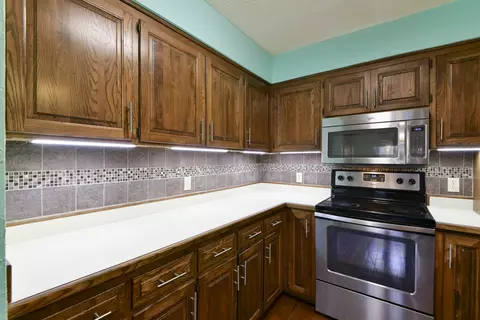 1613 W Lindberg St, Springfield, MO 65807 photo 12