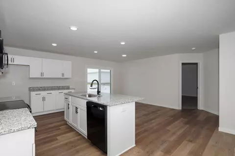 983 N Labrador Ave, Republic, MO 65738 photo 10