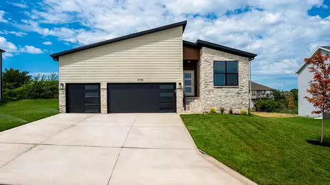 2705 W Mcguffey St, Ozark, MO 65721 photo 1