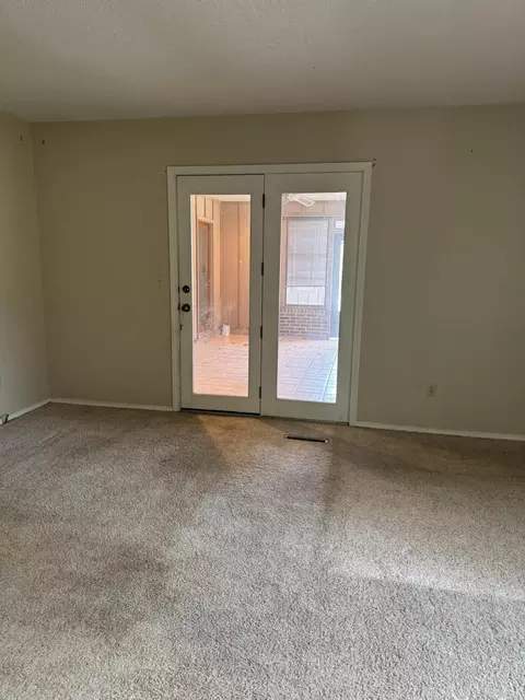4073 E Linwood St, Springfield, MO 65809 photo 17