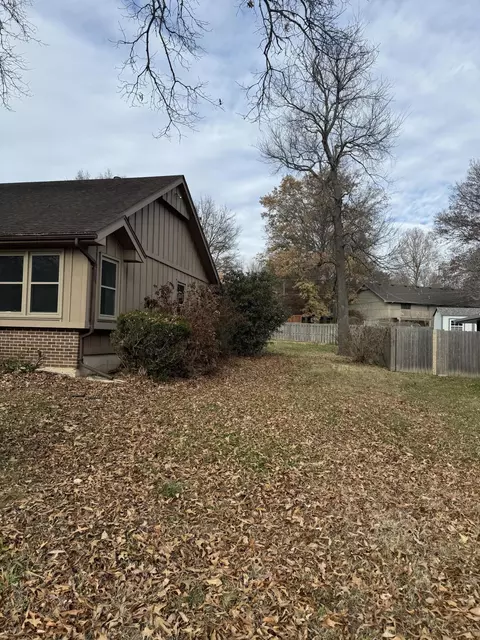 4073 E Linwood St, Springfield, MO 65809 photo 25