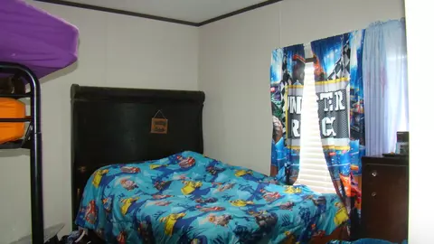Bedroom - 2382 County Road 670, Birch Tree, MO 65438 photo 2 of 2