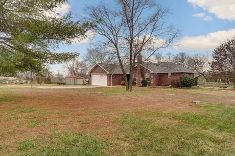 1070 W Rosedale Rd, Nixa, MO 65714 photo 2
