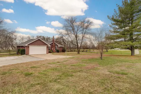 1070 W Rosedale Rd, Nixa, MO 65714 photo 3