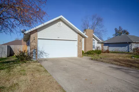 207 W Hunter Dr, Nixa, MO 65714 photo 3