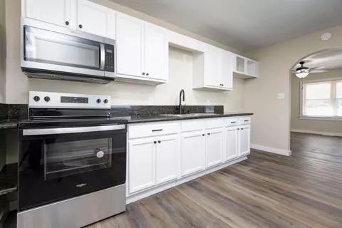 2623 W Elm St, Springfield, MO 65806 photo 9