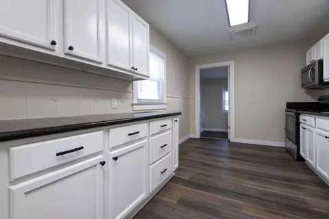 2623 W Elm St, Springfield, MO 65806 photo 8
