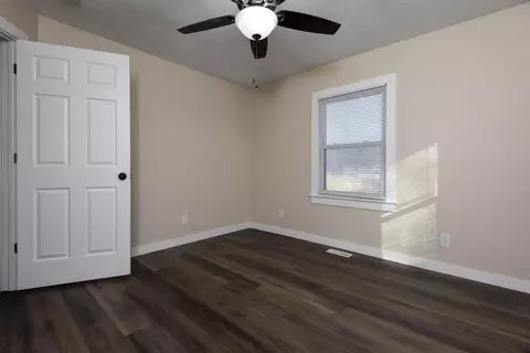 2623 W Elm St, Springfield, MO 65806 photo 15