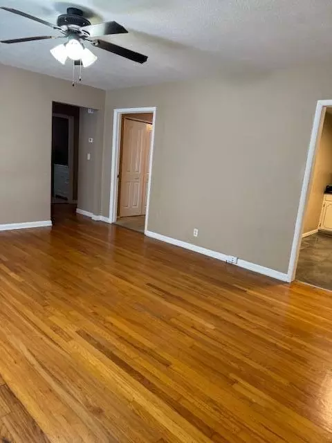 2551 N Franklin Ave, Springfield, MO 65803 photo 2