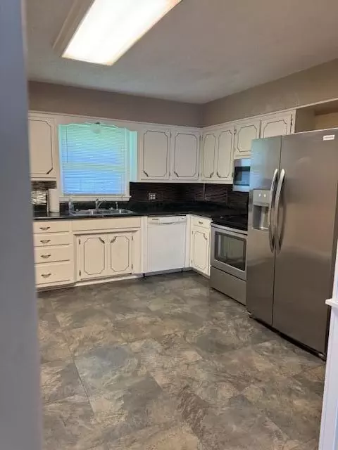 2551 N Franklin Ave, Springfield, MO 65803 photo 4