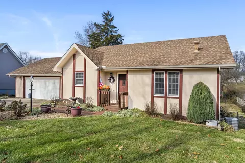 1507 E Hartley St, Ozark, MO 65721 photo 2