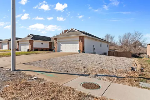 3351 S Parkmont Ct, Springfield, MO 65807 photo 3