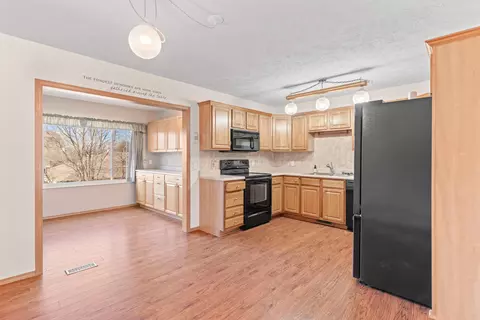 3351 S Parkmont Ct, Springfield, MO 65807 photo 9