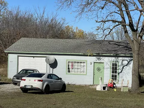 1809 1811 1813 East Front St, Galena, KS 66739 photo 3