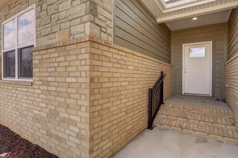 611 N Quantum Ct, Nixa, MO 65714 photo 2