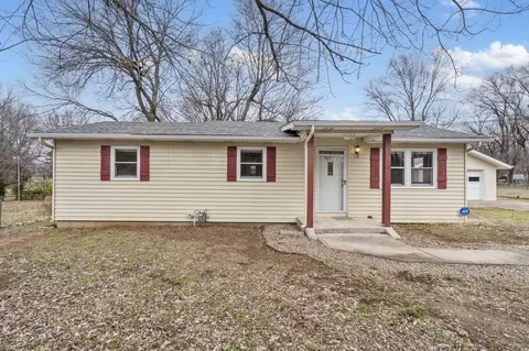 2405 W Kerr St, Springfield, MO 65803