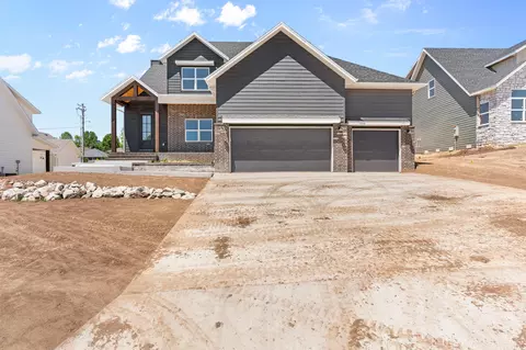Exterior - 2051 E Will St, Republic, MO 65738 photo 3 of 4